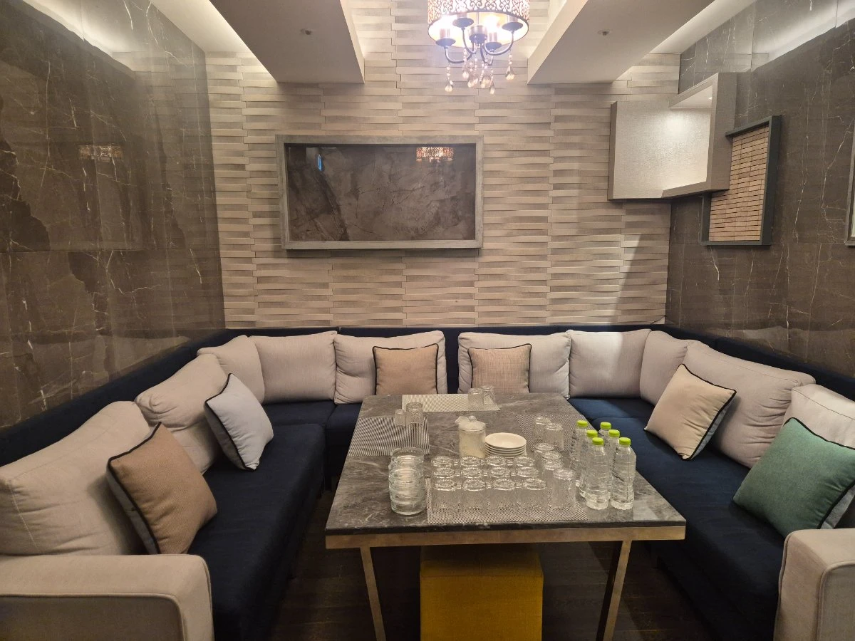 강남 소나무 룸