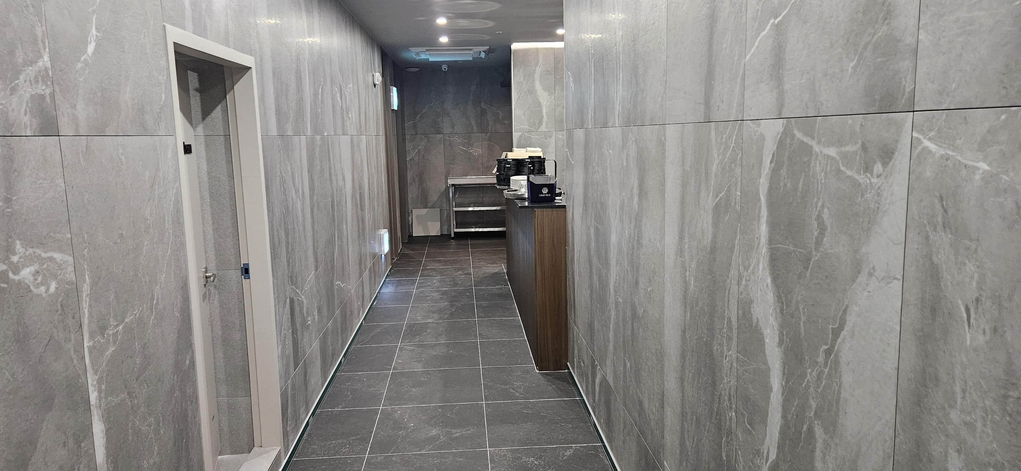 강남 블렌딩 복도1