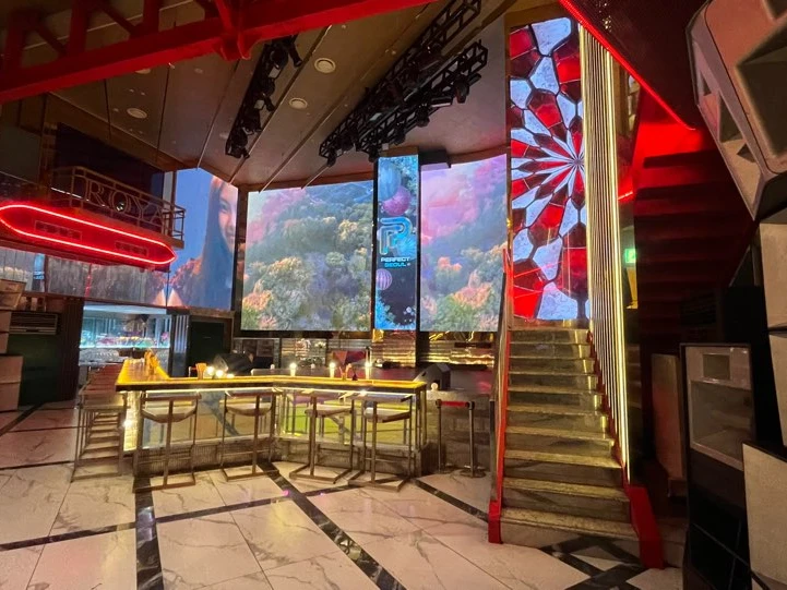 강남 퍼펙트 홀