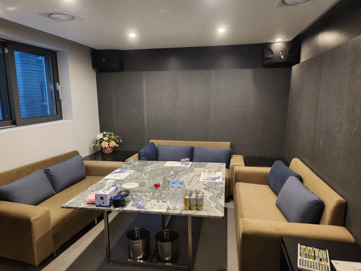 강남 아우라 전시 이미지